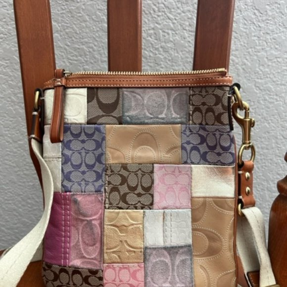 Coach - Picture 2 of 3